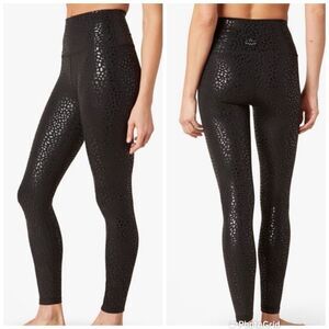 Beyond Yoga Black Patterned Leggings